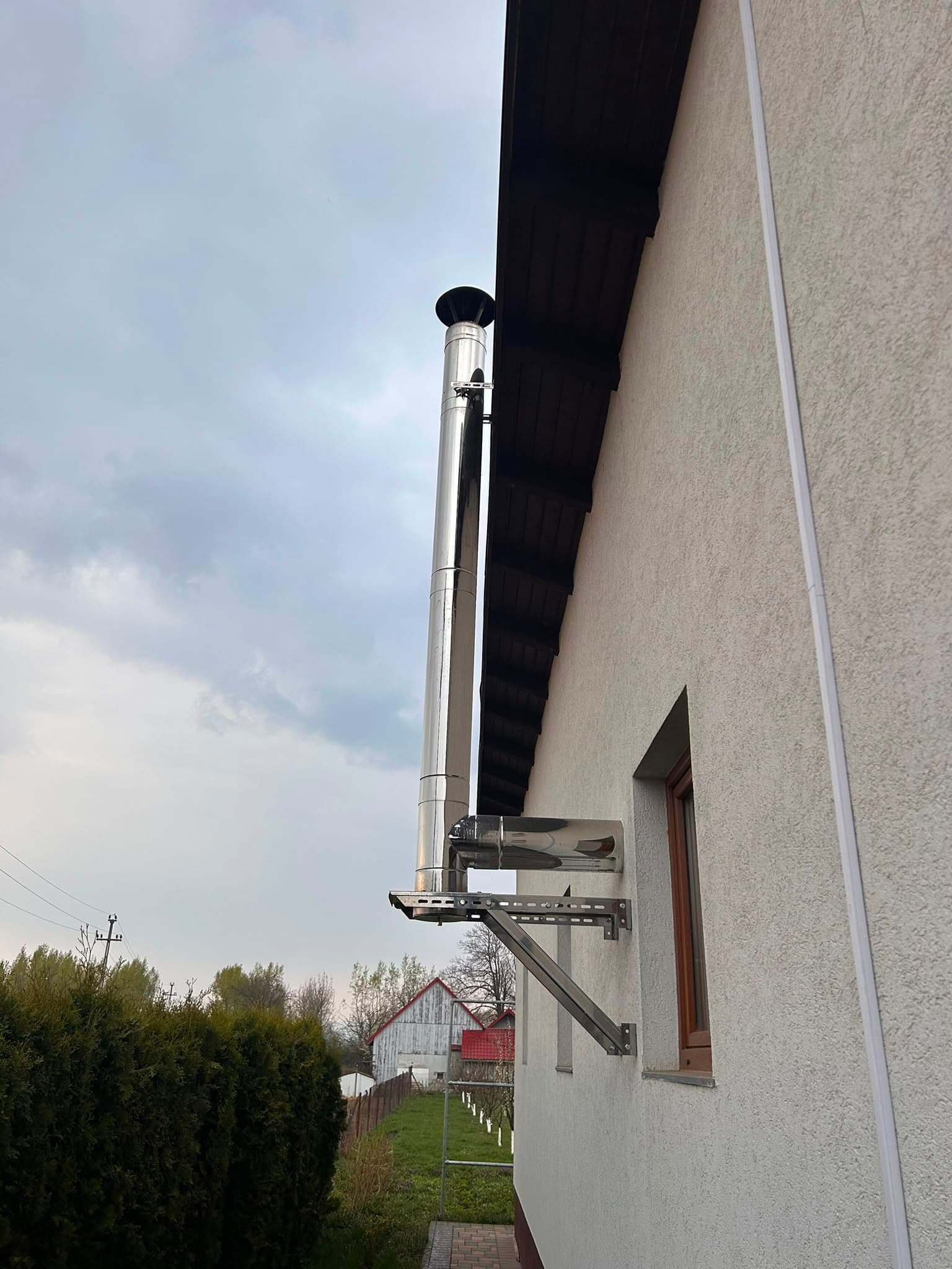 Montaj coș inox lângă cazan pe lemn